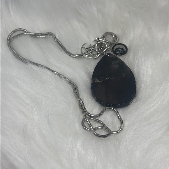 Witchy Black Agate Slice Toggle Necklace with Silver Tone Fluid Chain - Picture 5 of 8